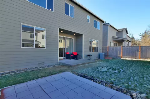 Exterior - 933 14th Ave, Sultan, WA 98294 photo 4 of 5