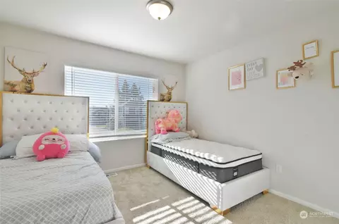 Bedroom - 933 14th Ave, Sultan, WA 98294 photo 2 of 4