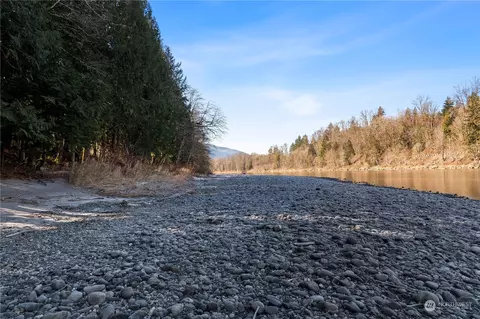 43625 Scenic River Ct, Concrete, WA 98237