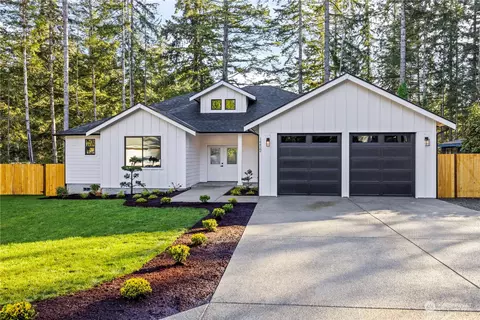 14422 Holiday Dr NW, Gig Harbor, WA 98329