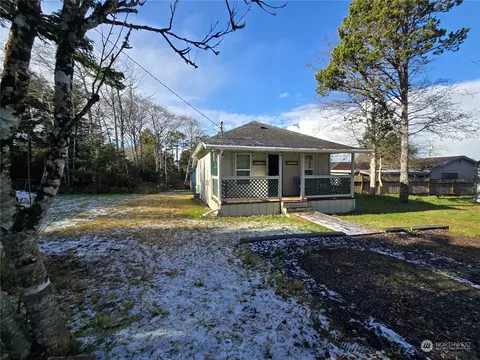 14 Viewcrest Dr, Copalis Beach, WA 98535