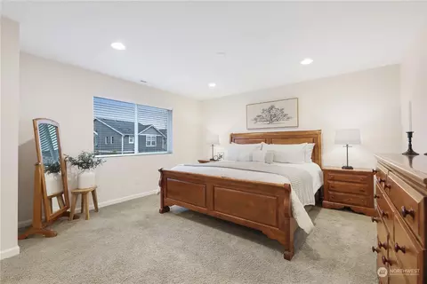Bedroom - 4416 31st Ave SE, Everett, WA 98203 photo 1 of 4