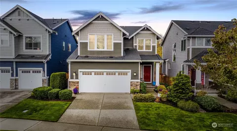 Exterior - 4416 31st Ave SE, Everett, WA 98203 photo 2 of 9