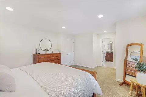 Bedroom - 4416 31st Ave SE, Everett, WA 98203 photo 2 of 4