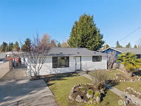 859 Redmond Ave NE, Renton, WA 98056
