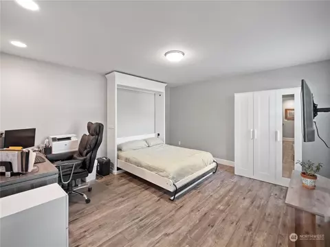 Bedroom - 1876 Shanon Ln, Enumclaw, WA 98022 photo 1 of 8