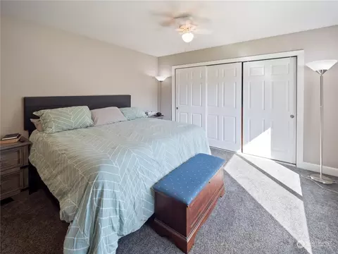 Bedroom - 1876 Shanon Ln, Enumclaw, WA 98022 photo 8 of 8