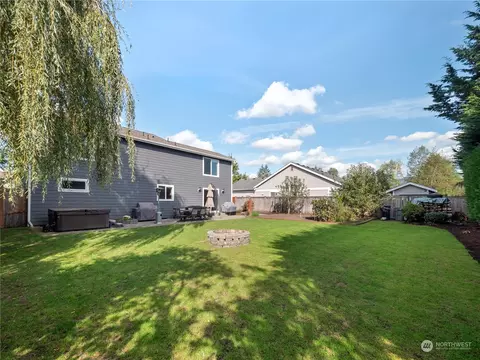 Exterior - 1876 Shanon Ln, Enumclaw, WA 98022 photo 4 of 11