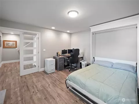 Bedroom - 1876 Shanon Ln, Enumclaw, WA 98022 photo 2 of 8