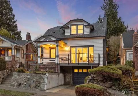 3934 Interlake Ave N, Seattle, WA 98103