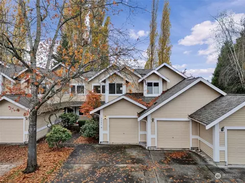 9305 156th Pl NE, Redmond, WA 98052