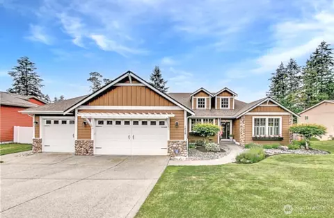 1020 Potlatch Dr, Fox Island, WA 98333