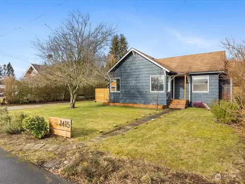 1415 9th St, Marysville, WA 98270