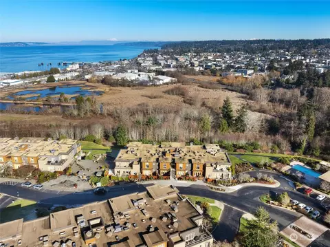 71 Pine St #205, Edmonds, WA 98020