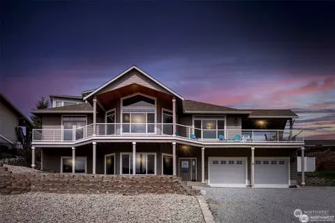 10 Terrace Dr, Manson, WA 98831