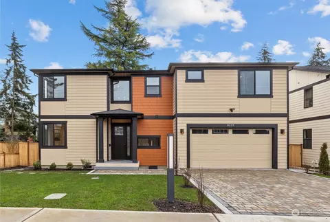 8237 NE 124th St, Kirkland, WA 98034
