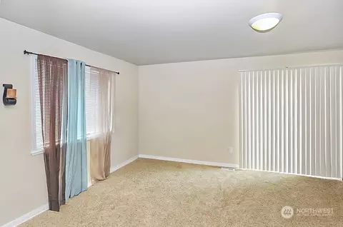 139 174th St E, Spanaway, WA 98387 photo 5