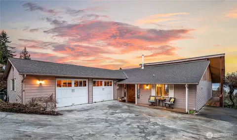 101 Jackson Ln, Port Ludlow, WA 98365
