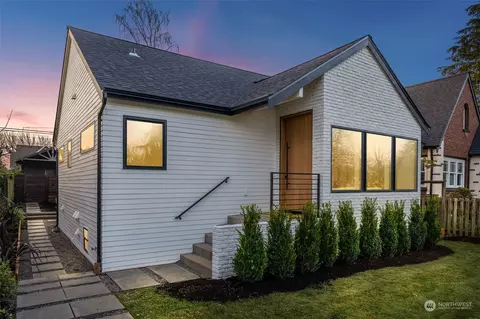 1723 45th Ave SW, Seattle, WA 98116