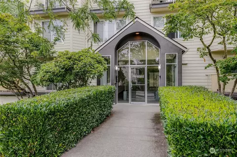 903 N 130th St #116, Seattle, WA 98133