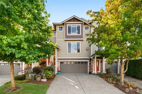 526 Pilchuck Path, Everett, WA 98201