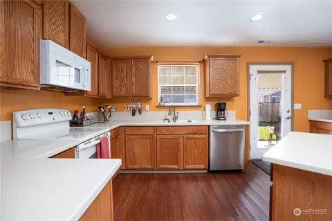 304 Nelsen St NE, Orting, WA 98360 photo 13