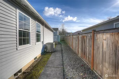 304 Nelsen St NE, Orting, WA 98360 photo 32