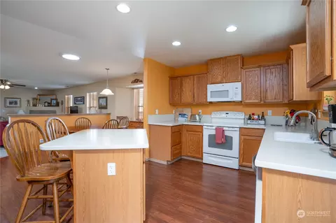304 Nelsen St NE, Orting, WA 98360 photo 14