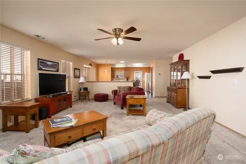304 Nelsen St NE, Orting, WA 98360 photo 9