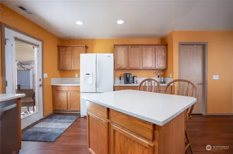 304 Nelsen St NE, Orting, WA 98360 photo 16