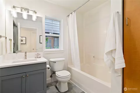 212 24th Ave E, Seattle, WA 98112 photo 28