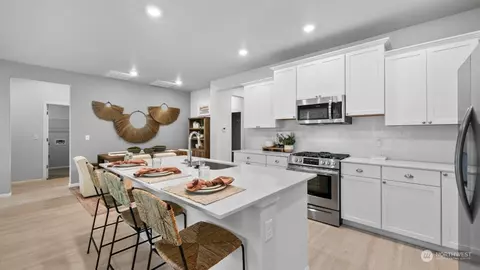 Kitchen - 19231 137th Avenue Ct E, Orting, WA 98360 photo 3 of 3