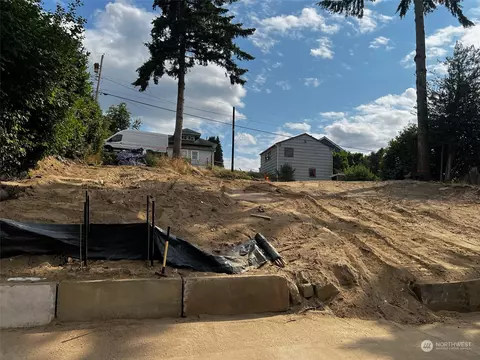 1623 4th St, Bremerton, WA 98337