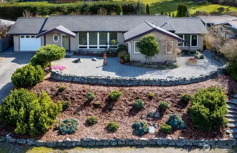 107 Bayside Rd, Bellingham, WA 98225