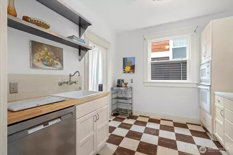 Kitchen - 521 16th Ave E #3, Seattle, WA 98112 photo 2 of 2