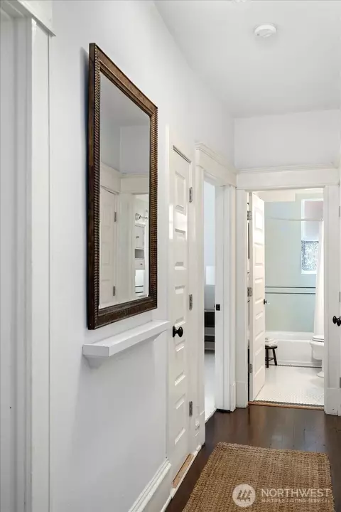 Entry Way - 521 16th Ave E #3, Seattle, WA 98112 photo 1 of 3