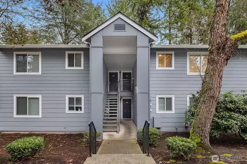 10022 NE 127th Pl #C212, Kirkland, WA 98034