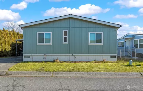 201 Grand Fir Dr, Enumclaw, WA 98022