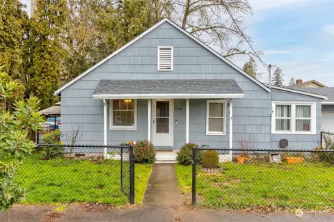 2810 E 33rd St, Vancouver, WA 98661