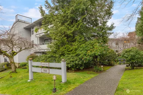 7930 SE 34th St #510, Mercer Island, WA 98040