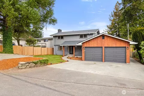 Exterior - 1335 E Maple St, Kent, WA 98030 photo 3 of 8