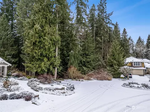 22605 NE 142nd Pl, Woodinville, WA 98077