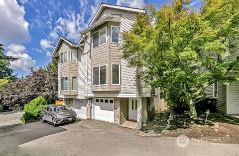 12730 35th Ave NE #B, Seattle, WA 98125