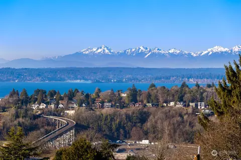 1913 7th Ave W #A, Seattle, WA 98119