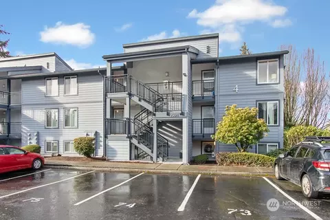 2601 NE 4th St #431, Renton, WA 98056