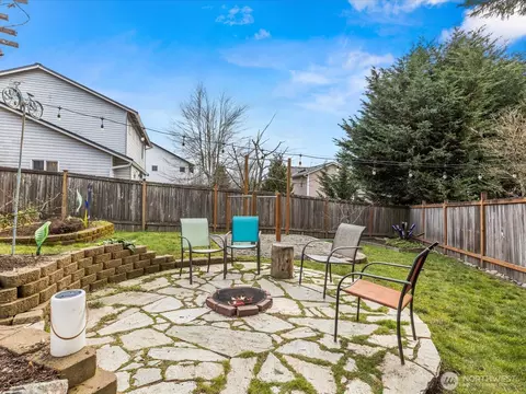 Exterior - 14320 53rd Ave SE, Everett, WA 98208 photo 11 of 11