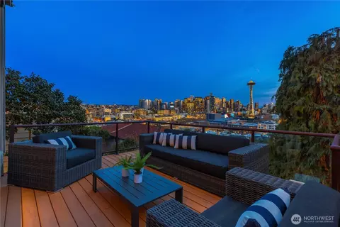 159 Ward St, Seattle, WA 98109