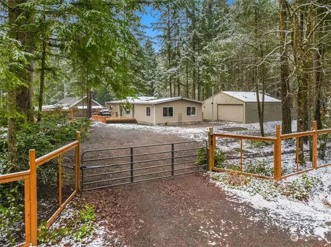 3343 SE Condor Ln, Port Orchard, WA 98367