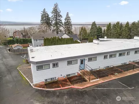 2102 NW Kelly Dr #2, Vancouver, WA 98665