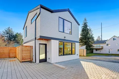 8755 Palatine Ave N, Seattle, WA 98103